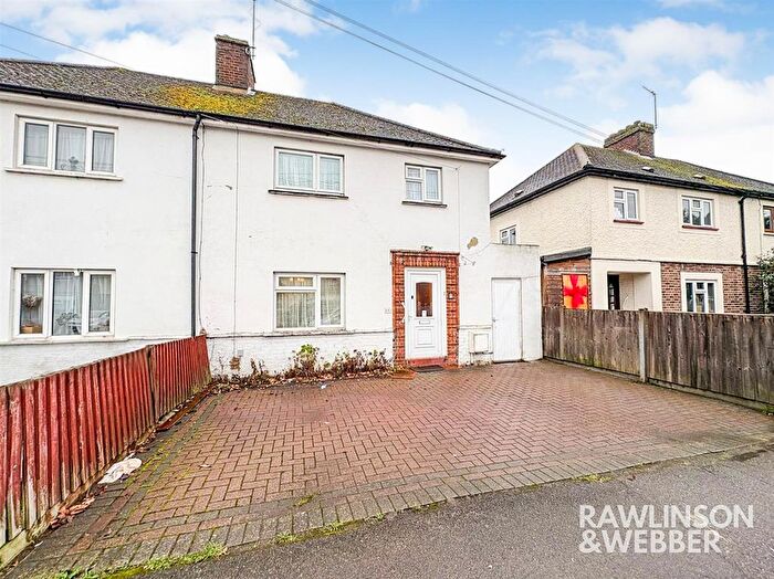 3 Bedroom Semi Detached House For Sale In Beauchamp Road, West Molesey, KT8