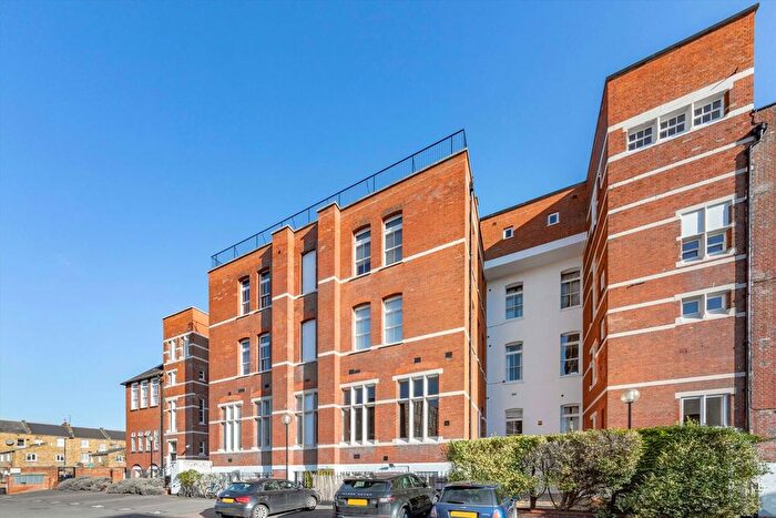 2 Bedroom Flat To Rent In Old Kent Road, London, SE1