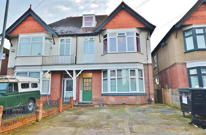 1 Bedroom Flat To Rent In Upton Road, SL1