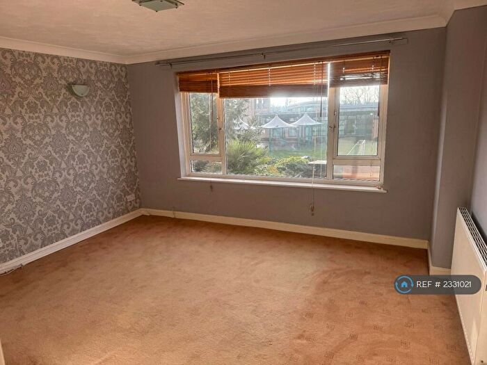 4 Bedroom Terraced House To Rent In Apollo Close, Hornchurch, RM12