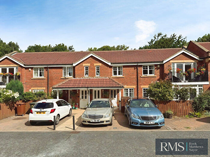 3 Bedroom Flat For Sale In Stable Lane, Newcastle Upon Tyne, NE3