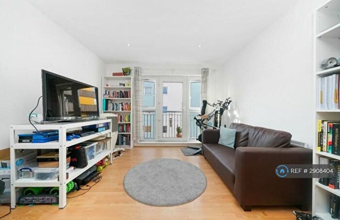 1 Bedroom Flat To Rent In Morton Close, London, E1