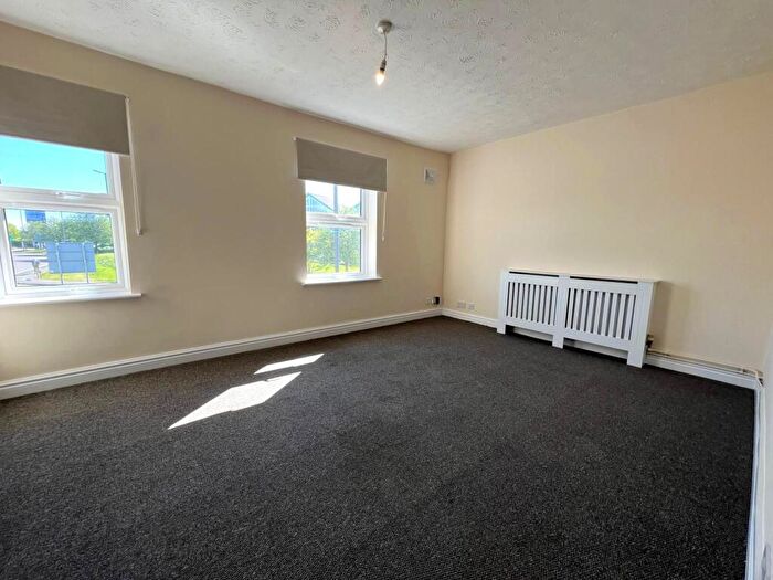 1 Bedroom Flat To Rent In Rodbourne Road, Rodbourne, Swindon, SN2