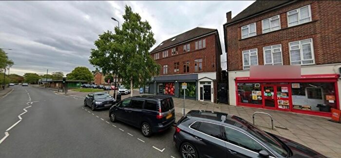 4 Bedroom Maisonette To Rent In South Lodge Ave, Mitcham, CR4