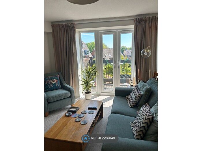 2 Bedroom Flat To Rent In Folly Bridge Court, Oxford, OX1