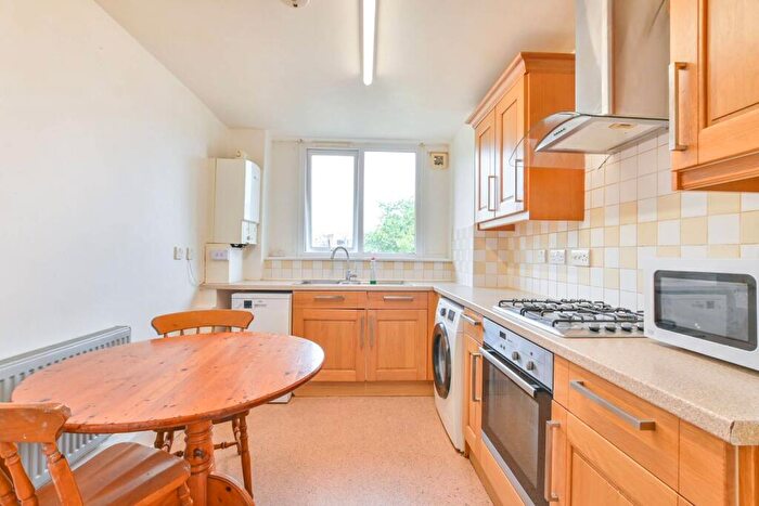 2 Bedroom Flat To Rent In Barnes Wallis Court, Wembley Park, Wembley, HA9