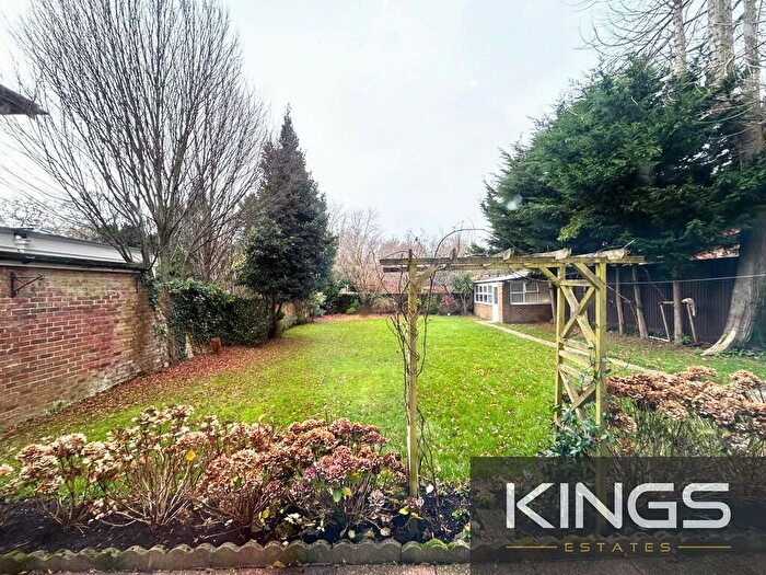 6 Bedroom Detached House To Rent In Westbourne Crescent, Southampton, SO17