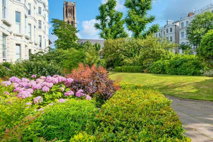 Studio To Rent In Colville Gardens, Portobello, London, W11