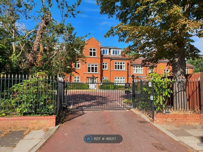 2 Bedroom Flat To Rent In Falmouth Avenue, Newmarket, CB8