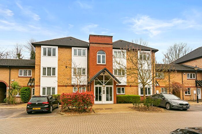 1 Bedroom Flat To Rent In Heathcote Road, Twickenham, TW1