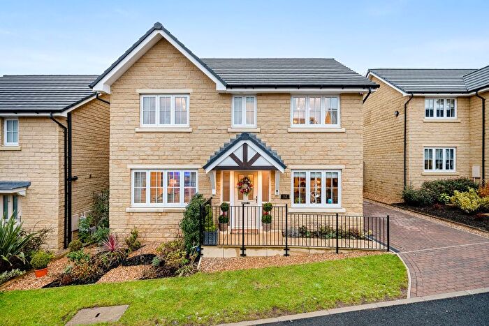 4 Bedroom Detached House For Sale In The Grange, Bromley Cross, Bolton, BL7