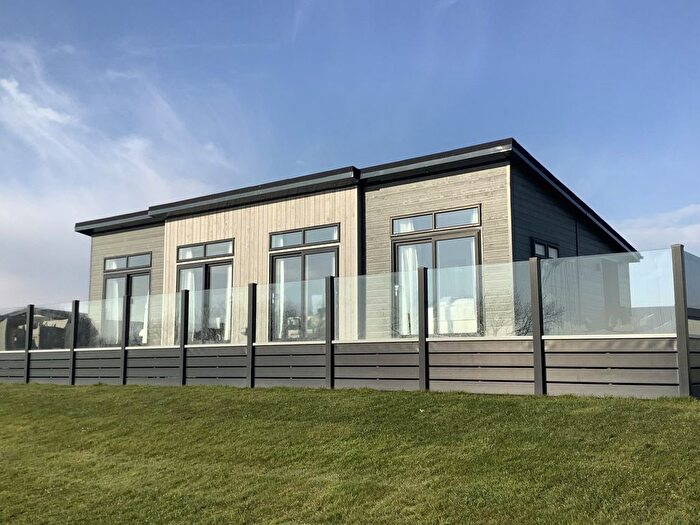 2 Bedroom Mobile/park Home For Sale In Red Road, Berrow, Burnham-On-Sea, TA8