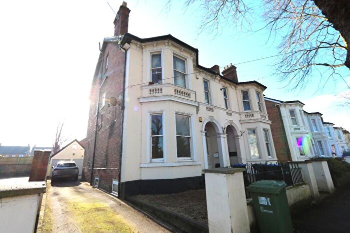 3 Bedroom Flat To Rent In Avenue Road, Leamington Spa, Warwickshire, CV31