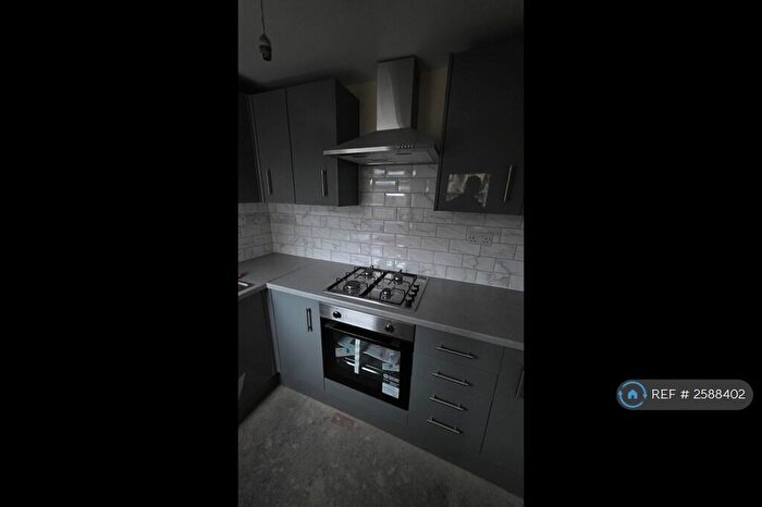 3 Bedroom Terraced House To Rent In Bromsgrove Road, Burnley, BB10