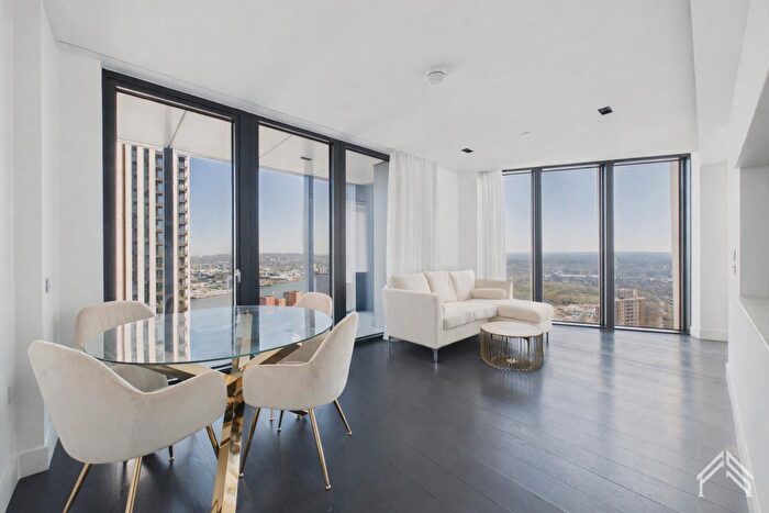 2 Bedroom Apartment To Rent In The Madison Amory Tower, London, E14