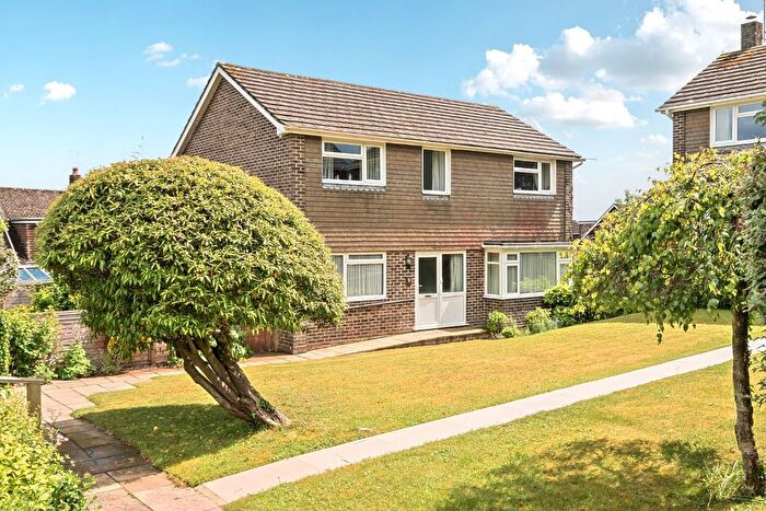 4 Bedroom Detached House For Sale In Ridge Close, Clanfield, Waterlooville, PO8