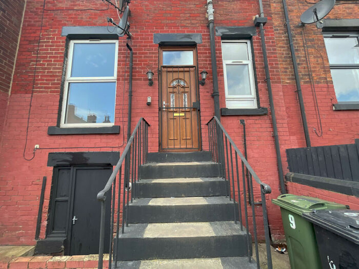 3 Bedroom Terraced House To Rent In Rowland Place, Leeds, West Yorkshire, LS11