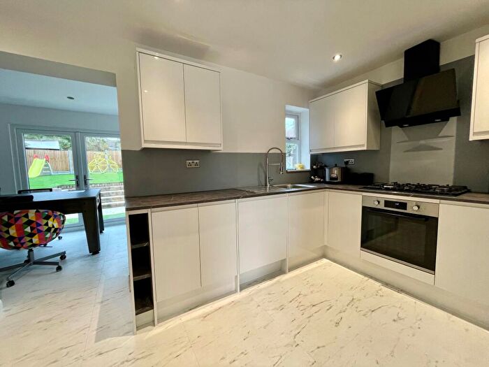 Studio To Rent In Northbourne Road, Gillingham, Kent, ME8