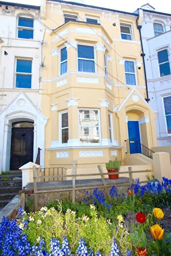 1 Bedroom Flat To Rent In Carisbrooke Road, St. Leonards-On-Sea, TN38