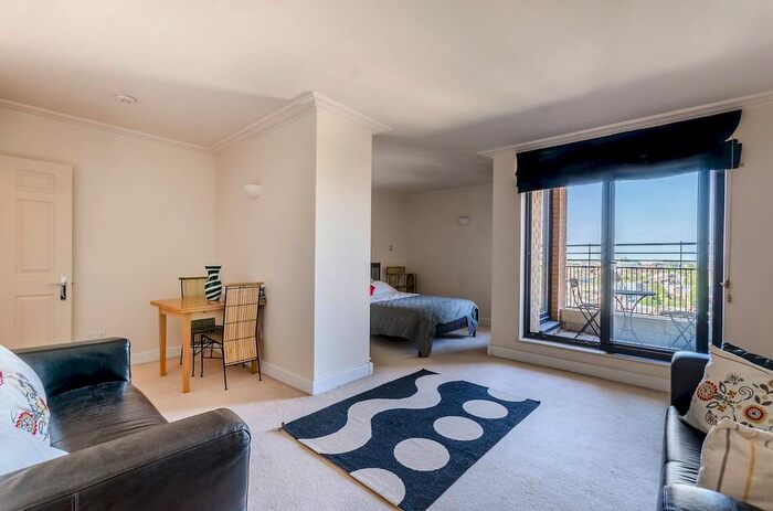 Studio To Rent In Cromwell Road, South Kensington, London, SW7