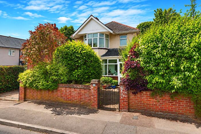 3 Bedroom Detached House For Sale In Bitterne, Southampton, SO19