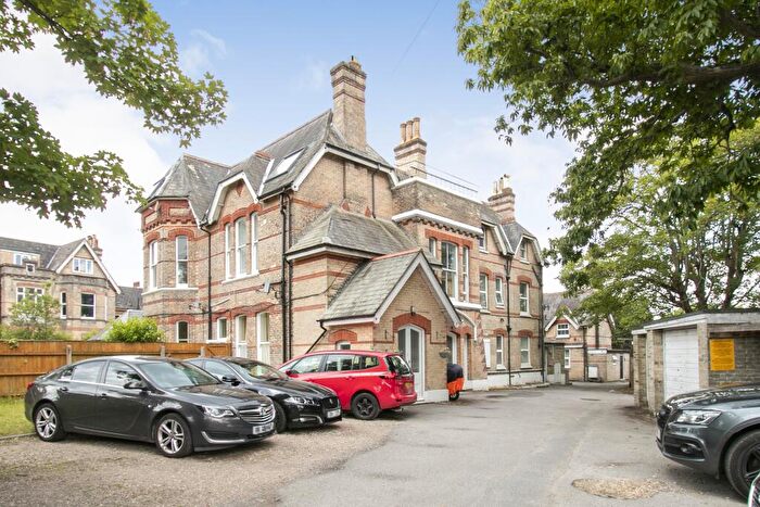 3 Bedroom Flat For Sale In Wimborne Road, Bournemouth, Dorset, BH2