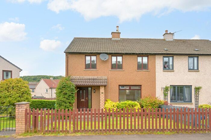 3 Bedroom Semi-Detached House For Sale In Sinclair Drive, Hill Of Beath, KY4