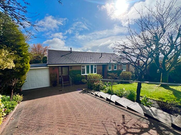 3 Bedroom Bungalow For Sale In North Avenue, Greenmount, Bury, Greater Manchester, BL8
