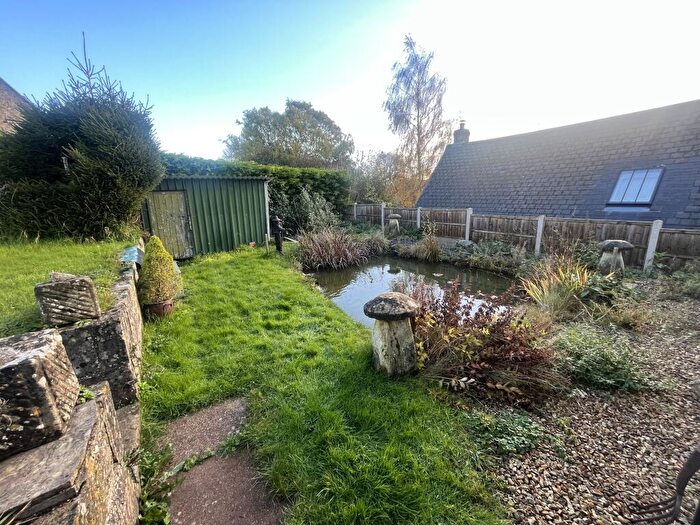 2 Bedroom Detached Bungalow To Rent In The Causeway, Tisbury, Salisbury, SP3