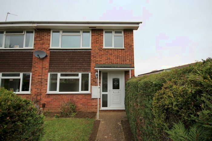 3 Bedroom End Of Terrace House To Rent In Campion Way, Flitwick, MK45
