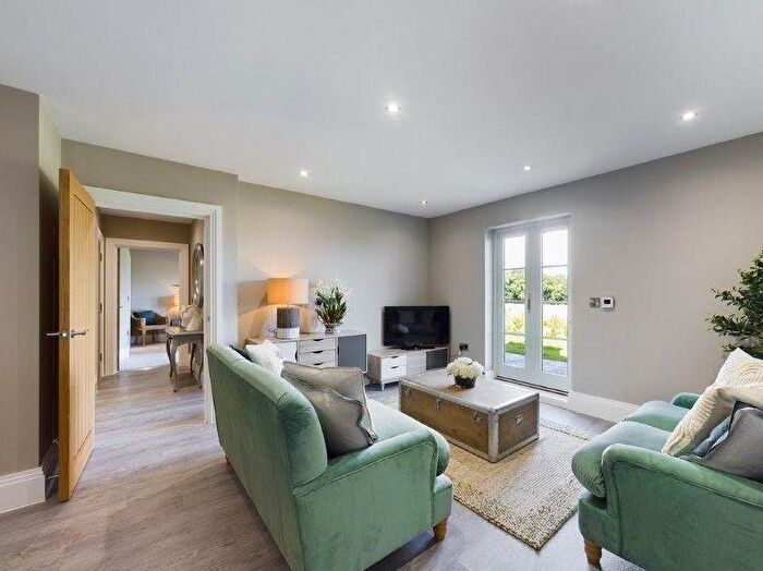 2 Bedroom Apartment To Rent In Windrush Heights, Windrush, OX18