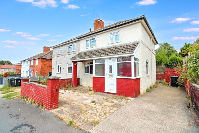 3 Bedroom Semi-Detached House For Sale In Grove Leaze, Shirehampton, Bristol, BS11