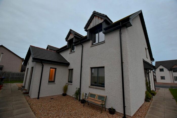 2 Bedroom Flat To Rent In Whiterow Drive, Forres, IV36