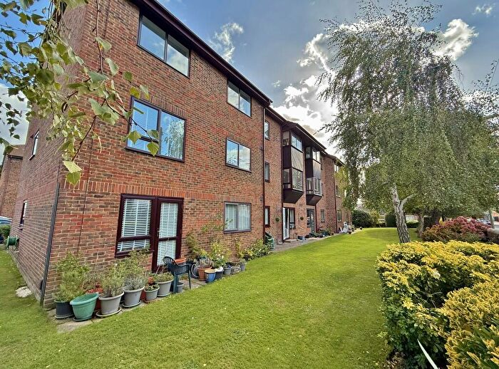 1 Bedroom Retirement Property For Sale In Oaklands Road, Havant, PO9