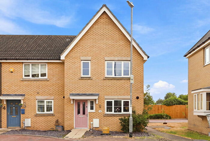 3 Bedroom Terraced House For Sale In Masters Crescent, Basildon, SS15
