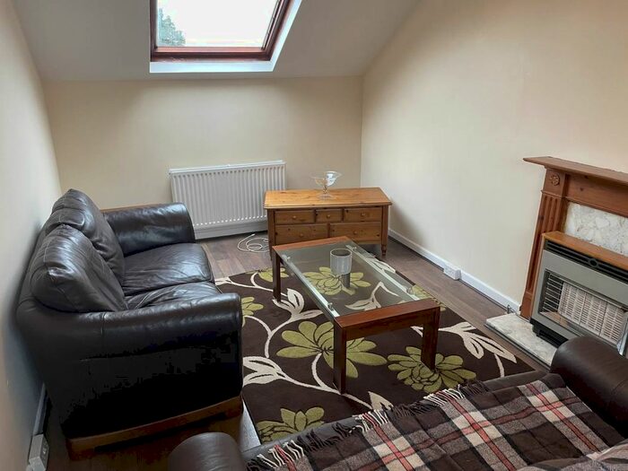 1 Bedroom Flat To Rent In Devon Terrace, Ffynone, Uplands, Swansea, SA1