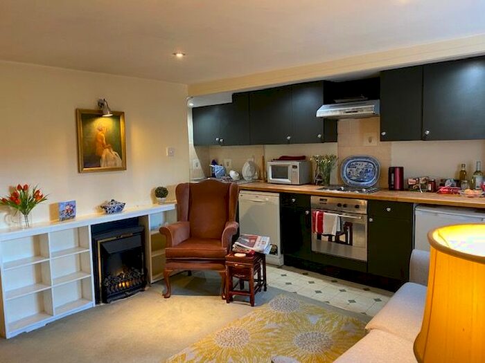 1 Bedroom Flat To Rent In Wandsworth Road, London, SW8