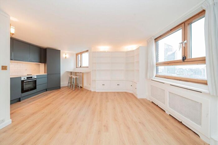 2 Bedroom Flat To Rent In Worlds End Estate, London, SW10