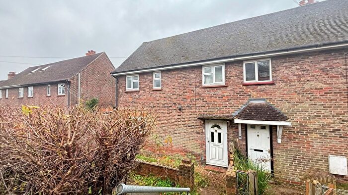 5 Bedroom Semi-Detached House To Rent In Southway, Guildford, GU2