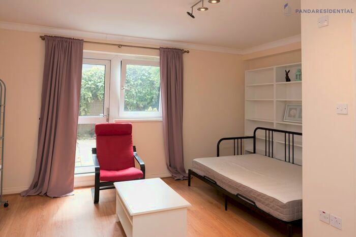 4 Bedroom Terraced House To Rent In Stockbeck, Ampthill Square, London, NW1