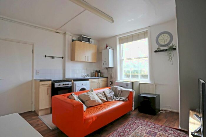 1 Bedroom Flat To Rent In Arnold Circus, Shoreditch, E2