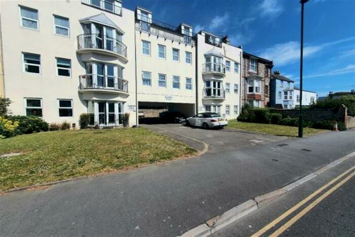 1 Bedroom Flat To Rent In Russell Place, High Street, Bognor Regis, PO21