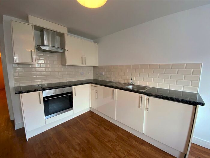 1 Bedroom Apartment To Rent In City Road, Roath, Cardiff, CF24
