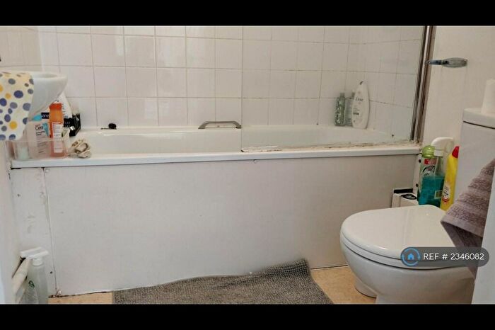 9 Bedroom Semi-Detached House To Rent In West Shrubery, Bristol, BS6