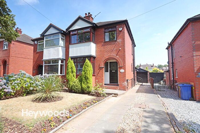 3 Bedroom Semi-Detached House For Sale In Hempstalls Lane, Newcastle, ST5