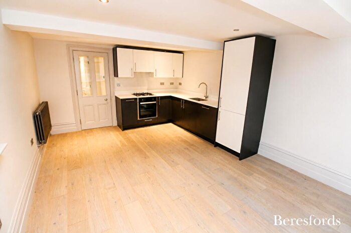 2 Bedroom Apartment To Rent In Wildcary Lane, RM3
