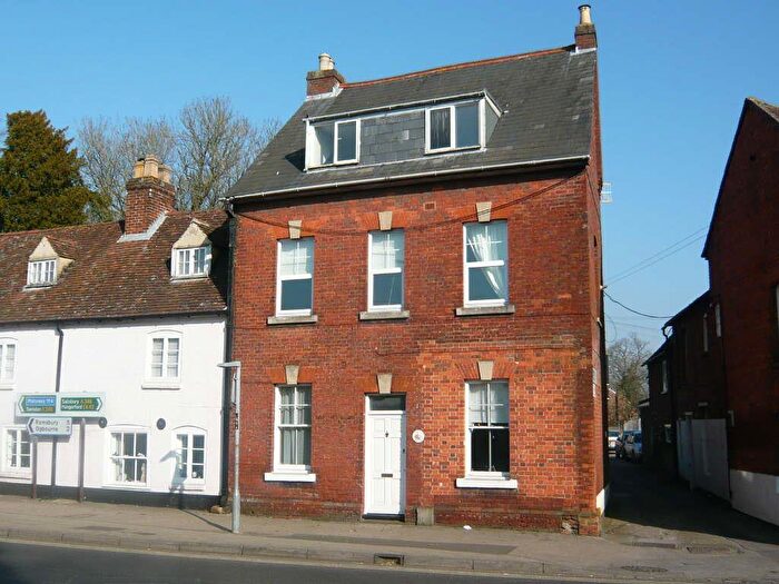 1 Bedroom Flat To Rent In Barn Street, Marlborough, SN8