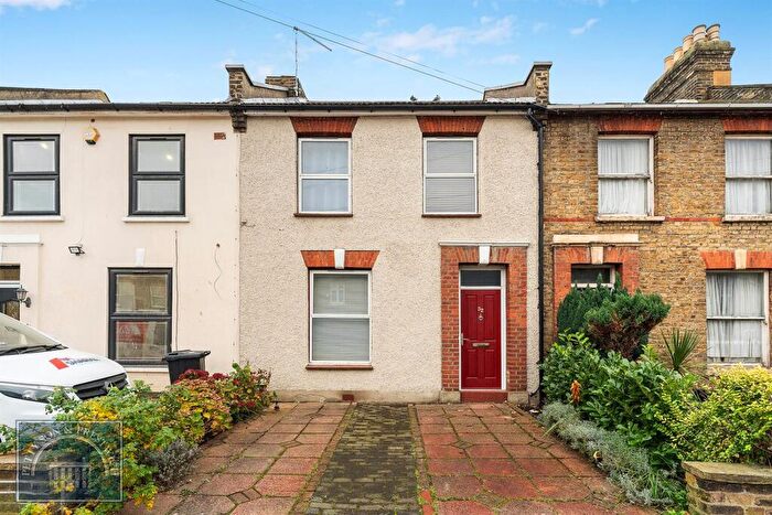 3 Bedroom Terraced House To Rent In Grange Road. Ilford, IG1