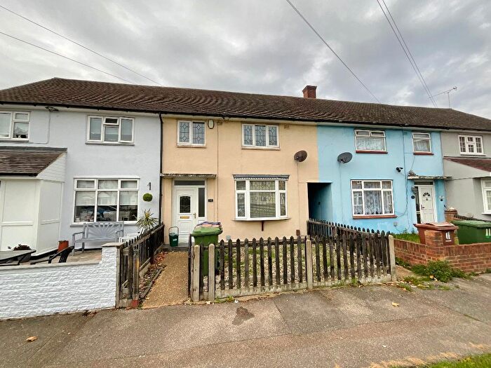 3 Bedroom Terraced House For Sale In Dalroy Close, South Ockendon, Essex, RM15