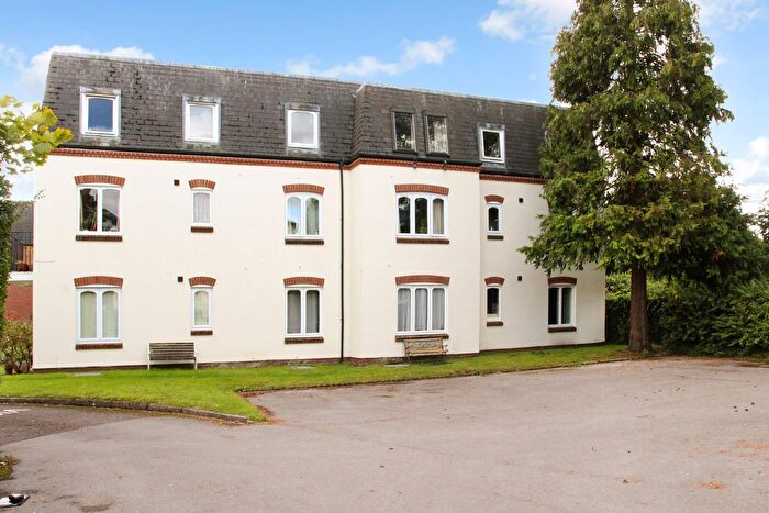 1 Bedroom Flat To Rent In Victoria Gardens, Newbury, RG14